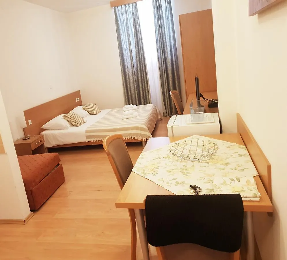 Sveti Lovro Apartments Lovrečica 0*,  Croazia