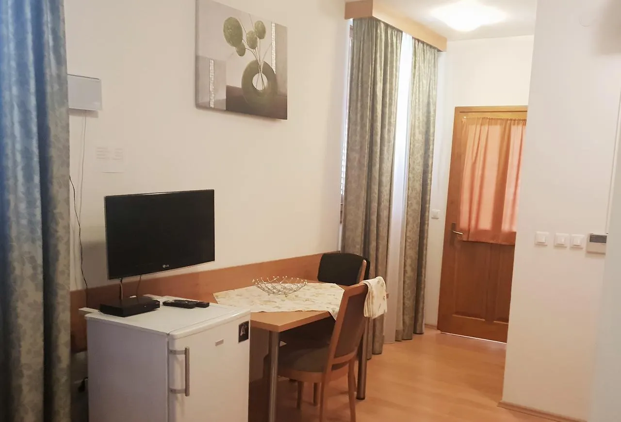 Sveti Lovro Apartments Lovrečica